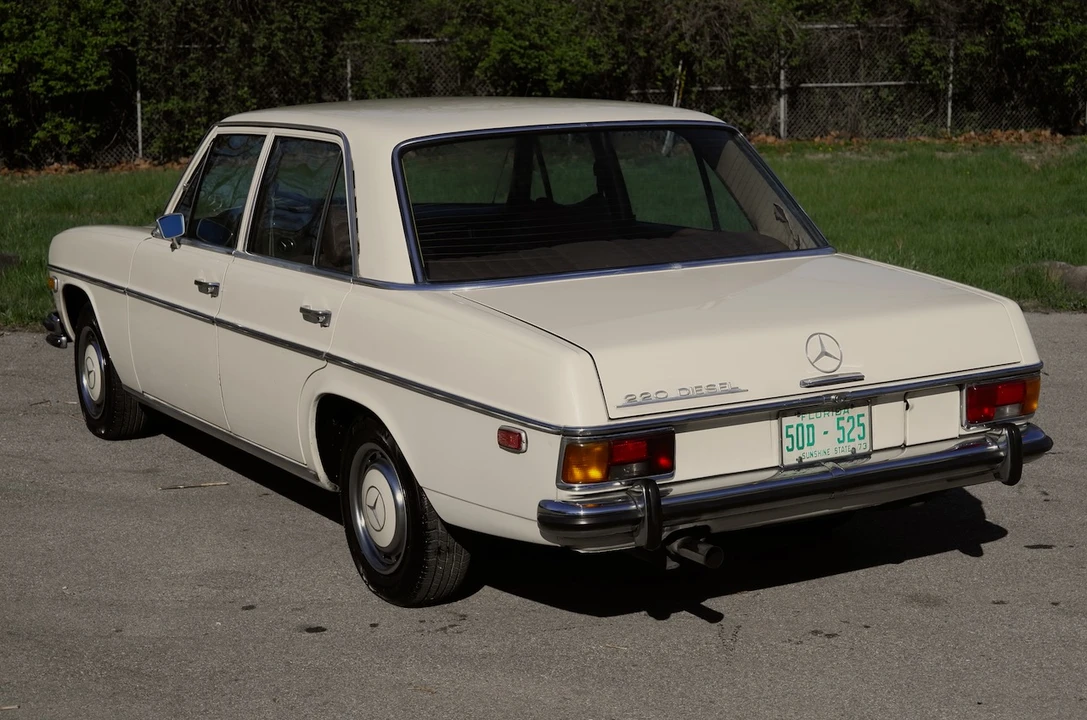 1973 Mercedes-Benz W114 & W115 - Image 15 of 31