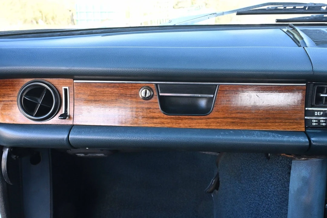 1978 Mercedes-Benz W114 & W115 - Image 14 of 30
