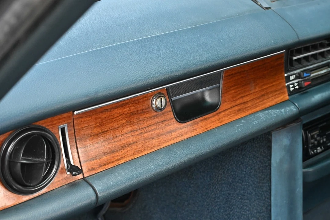 1978 Mercedes-Benz W114 & W115 - Image 28 of 30