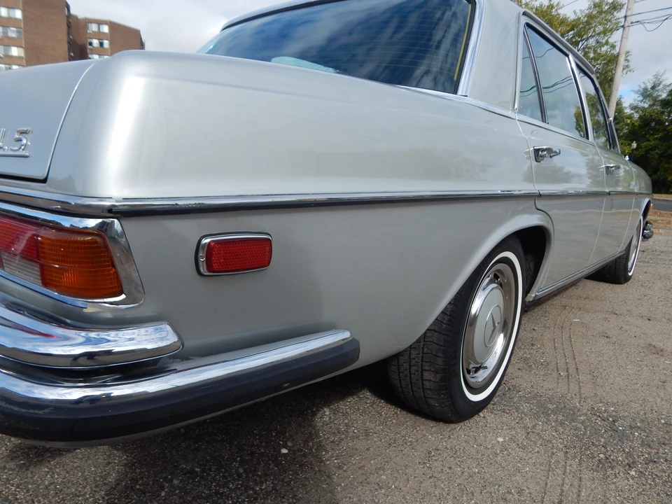 1973 Mercedes-Benz W108 & W109 - Image 18 of 31