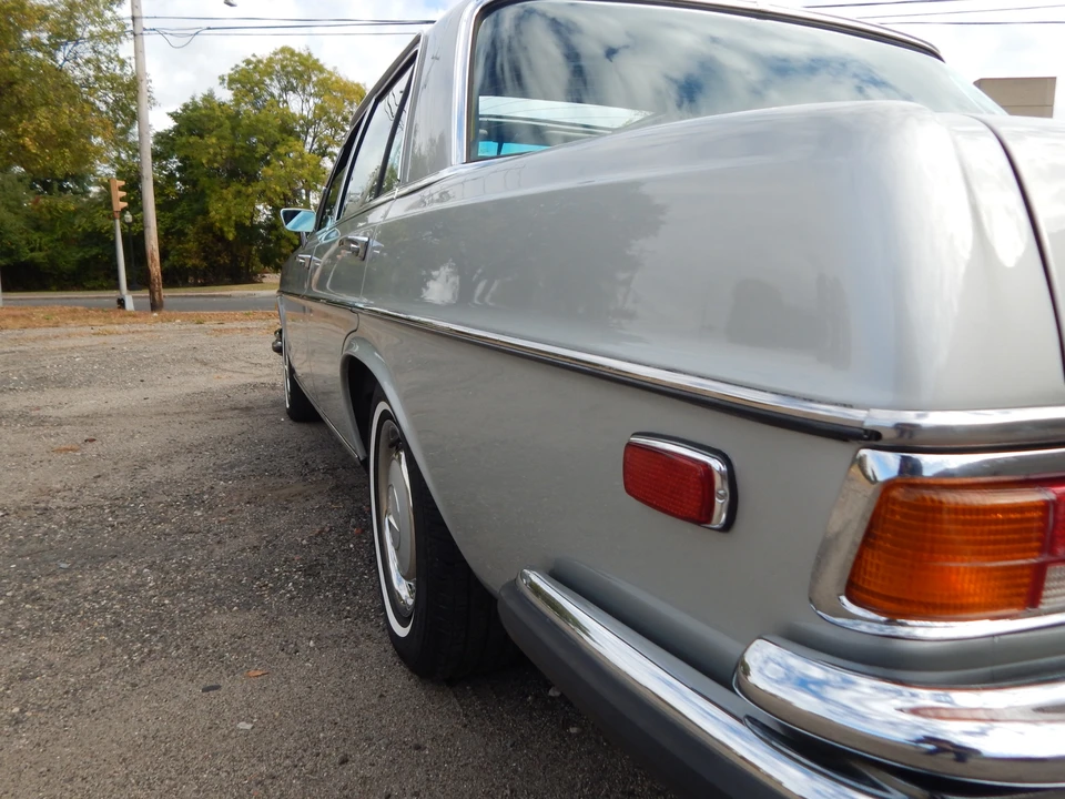 1973 Mercedes-Benz W108 & W109 - Image 16 of 31