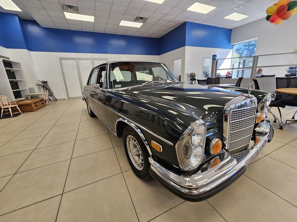 1973 Mercedes-Benz W108 & W109 - Image 2 of 31