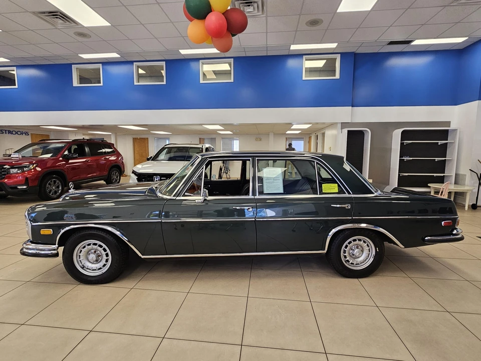 1973 Mercedes-Benz W108 & W109 - Image 8 of 31