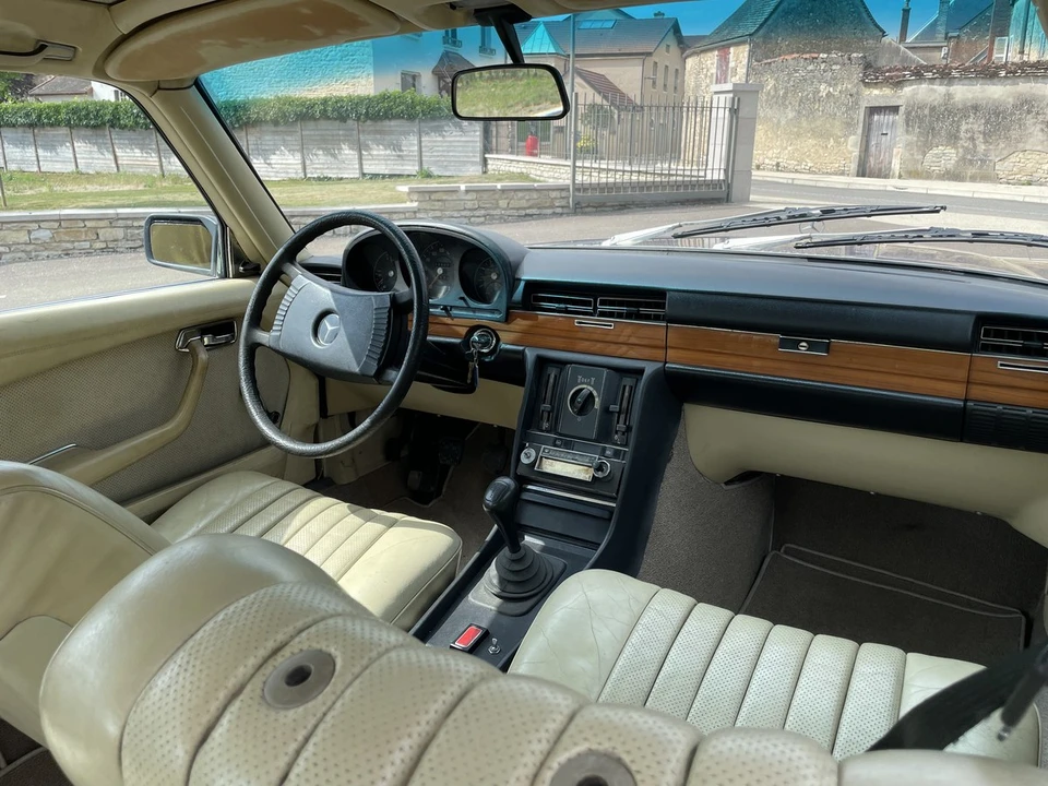 1973 Mercedes-Benz W116 S-Class - Image 19 of 30