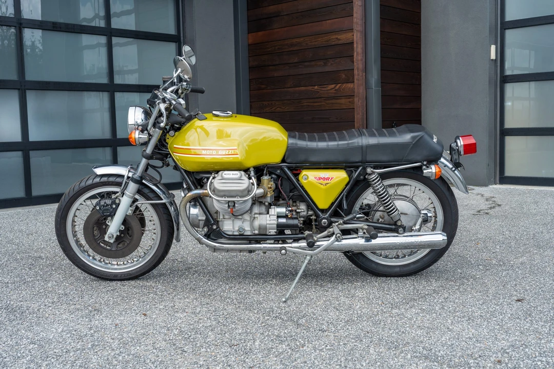 1973 Moto Guzzi V7 (1965-1974) - Image 6 of 31