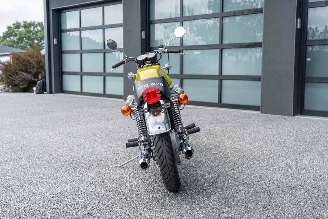1973 Moto Guzzi V7 (1965-1974) - Image 9 of 31