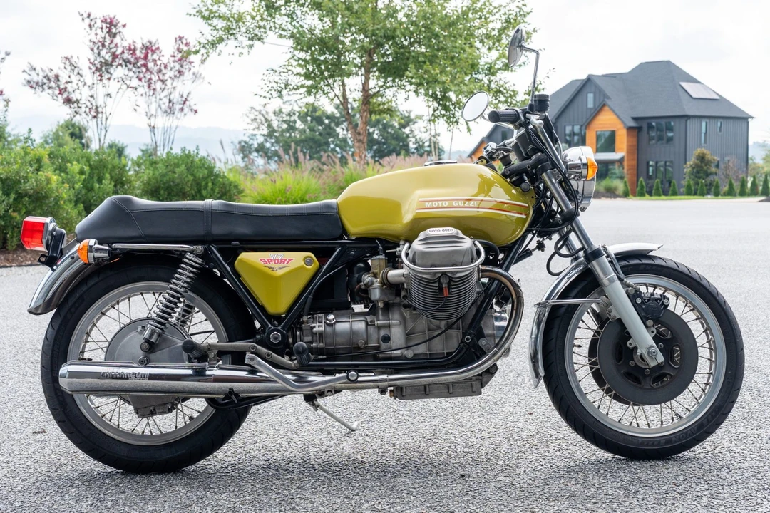 1973 Moto Guzzi V7 (1965-1974) - Image 1 of 31