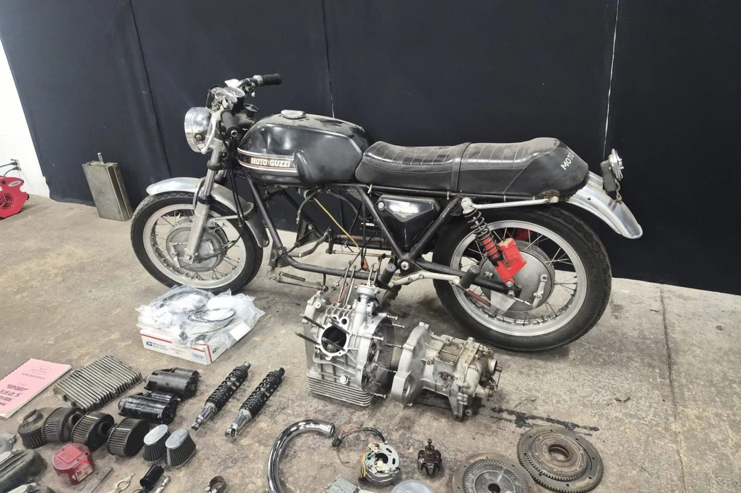 1973 Moto Guzzi V7 (1965-1974) - Image 2 of 7