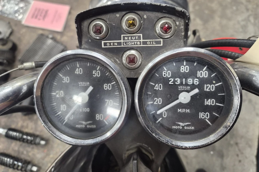 1973 Moto Guzzi V7 (1965-1974) - Image 4 of 7
