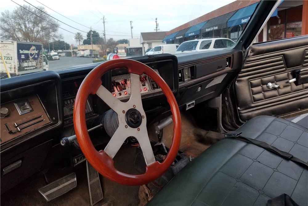 1973 Oldsmobile Custom Cruiser - Image 4 of 5