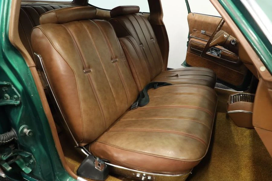 1973 Oldsmobile Custom Cruiser - Image 12 of 14