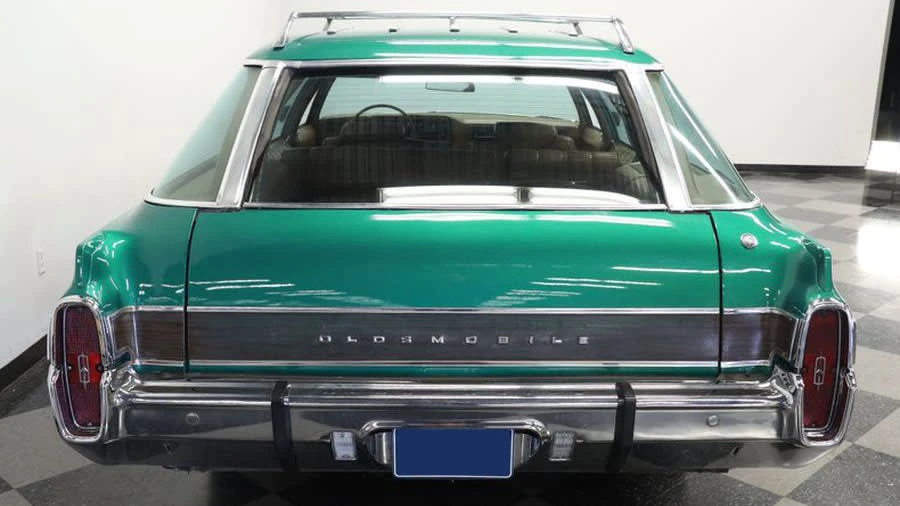 1973 Oldsmobile Custom Cruiser - Image 3 of 14