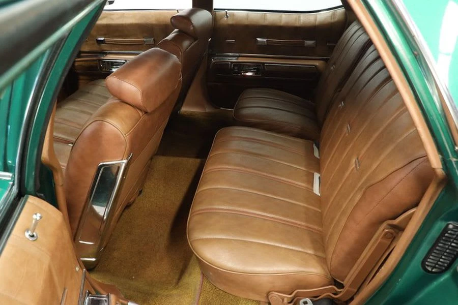1973 Oldsmobile Custom Cruiser - Image 9 of 14