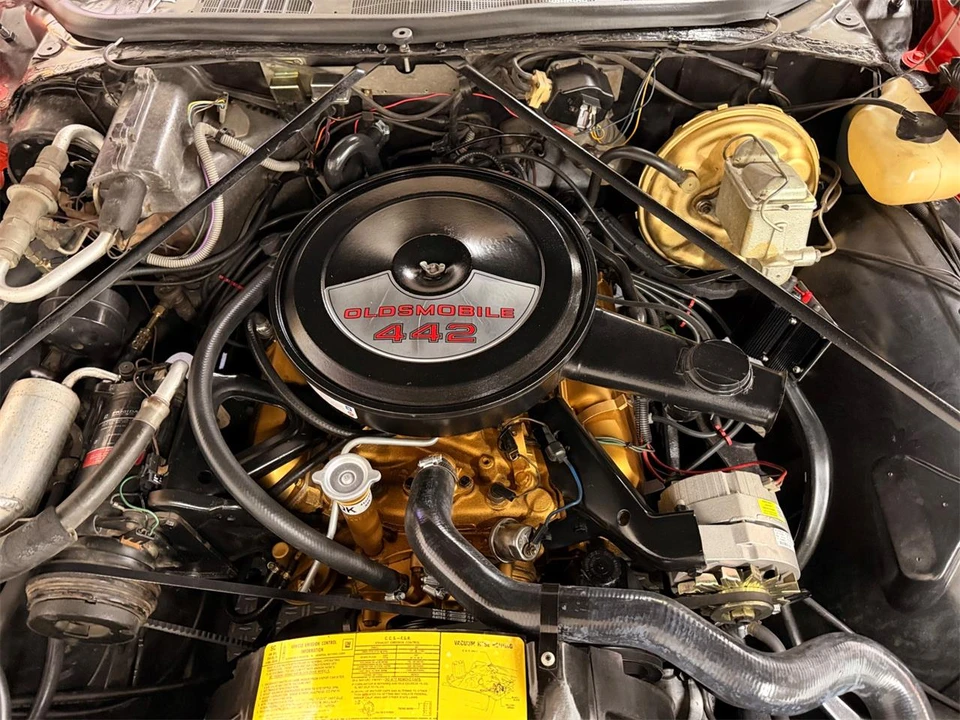 1973 Oldsmobile Cutlass 4th Gen - Image 18 of 31
