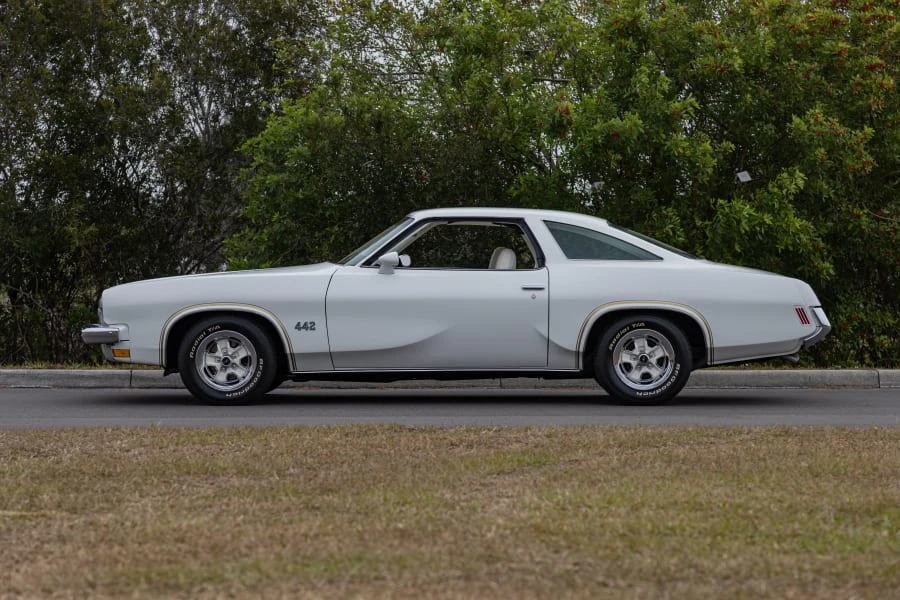 1973 Oldsmobile Cutlass 4th Gen - Image 11 of 29