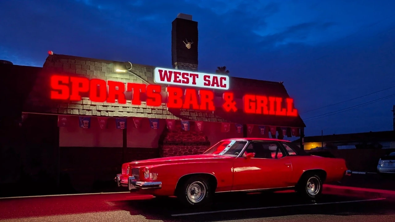 1973 Pontiac Grand Prix 3rd+ Gen - Image 2 of 22