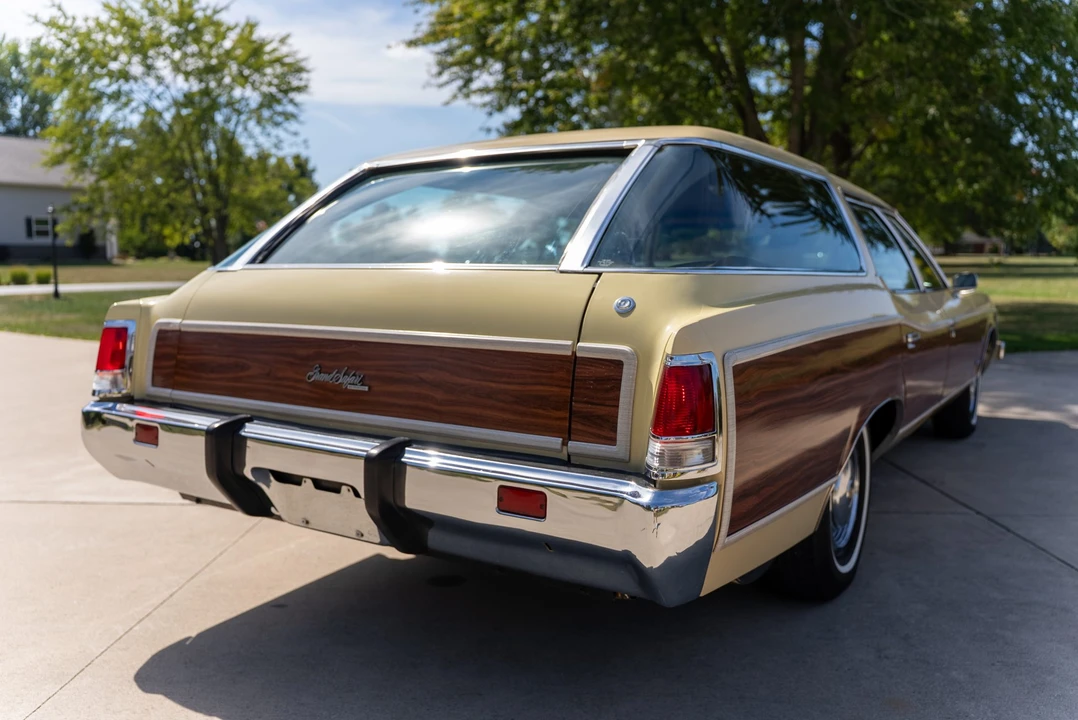 1973 Pontiac Safari - Image 21 of 31