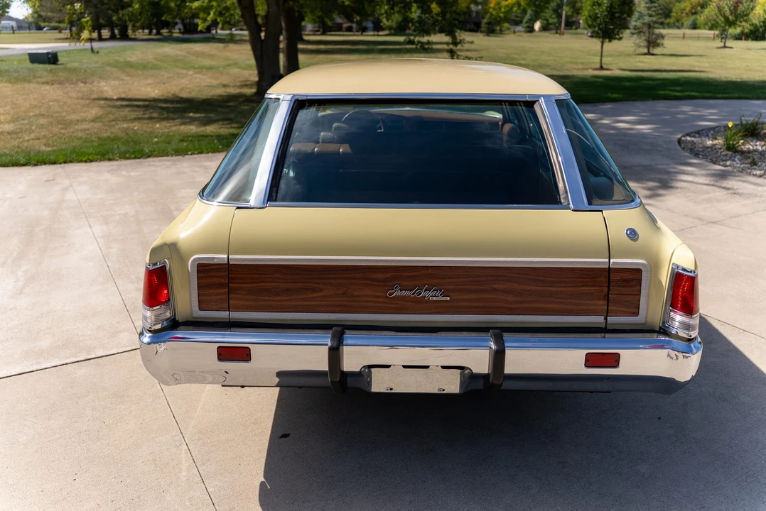 1973 Pontiac Safari - Image 16 of 31