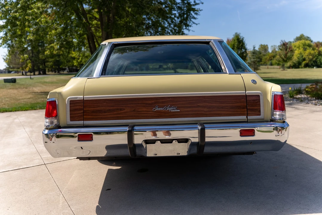 1973 Pontiac Safari - Image 18 of 31
