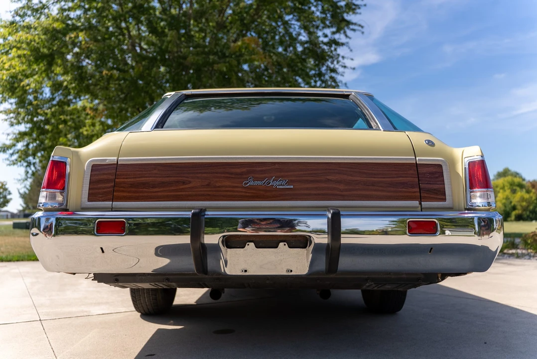 1973 Pontiac Safari - Image 19 of 31