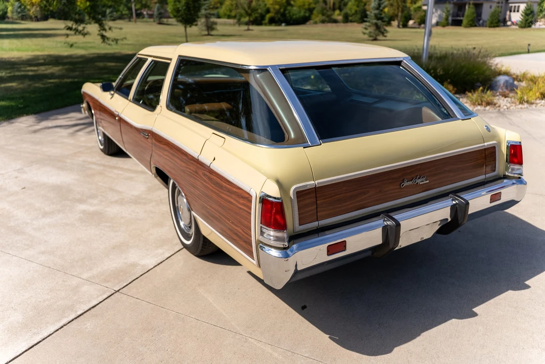 1973 Pontiac Safari - Image 10 of 31