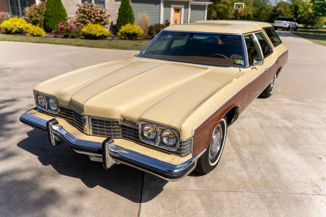 1973 Pontiac Safari - Image 2 of 31