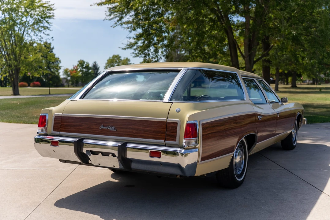 1973 Pontiac Safari - Image 23 of 31