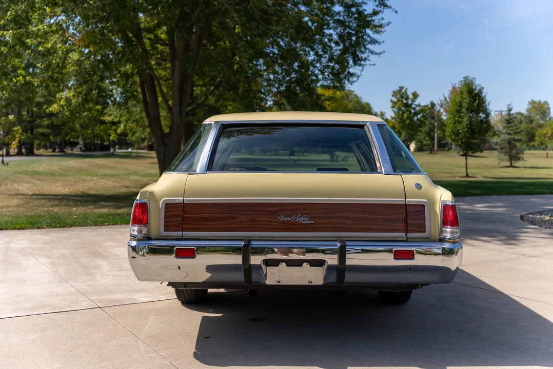 1973 Pontiac Safari - Image 17 of 31