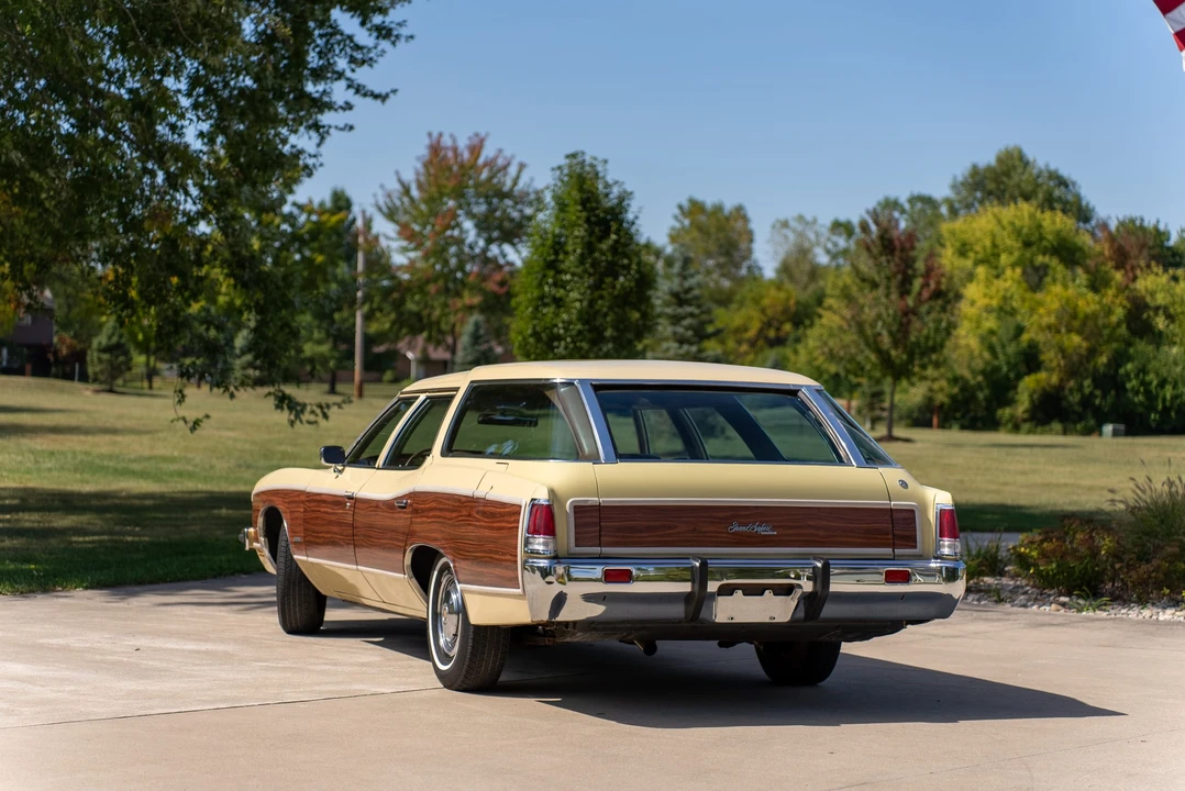 1973 Pontiac Safari - Image 14 of 31