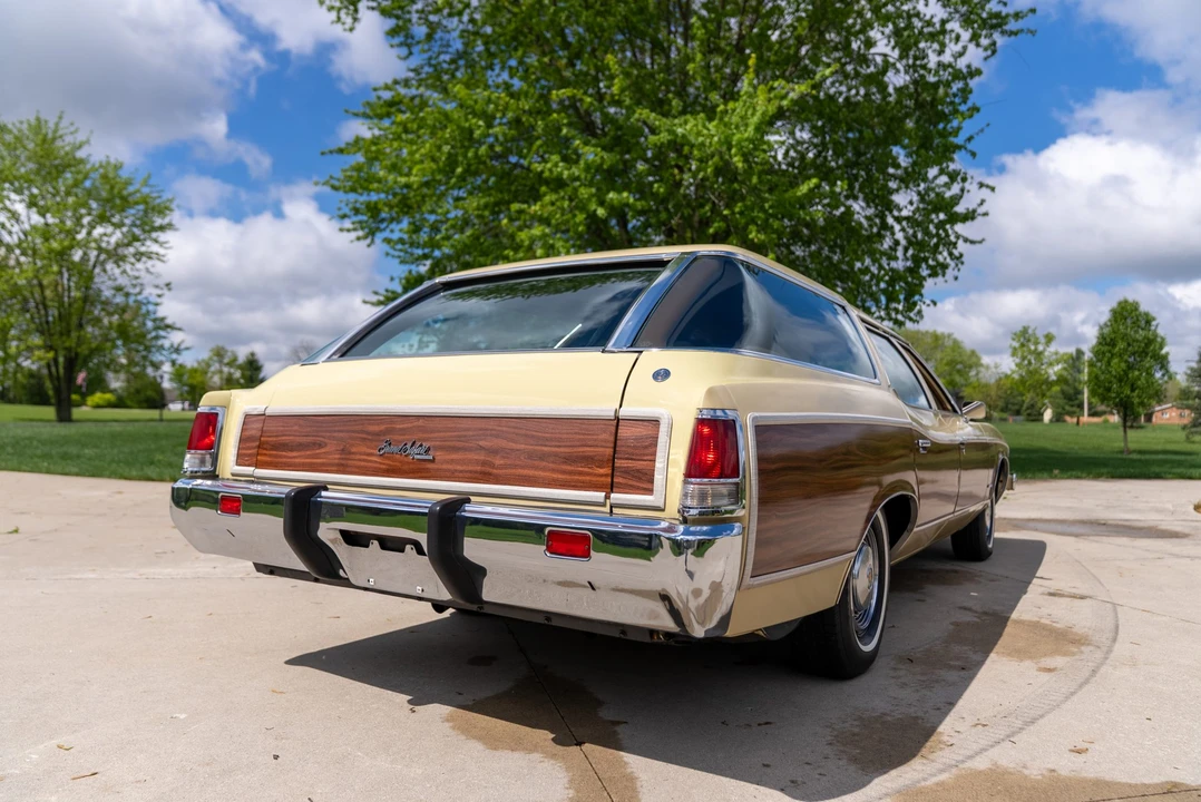 1973 Pontiac Safari - Image 13 of 31