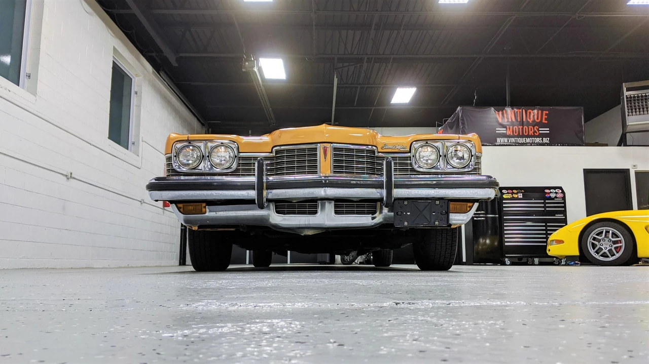1973 Pontiac Safari - Image 17 of 31