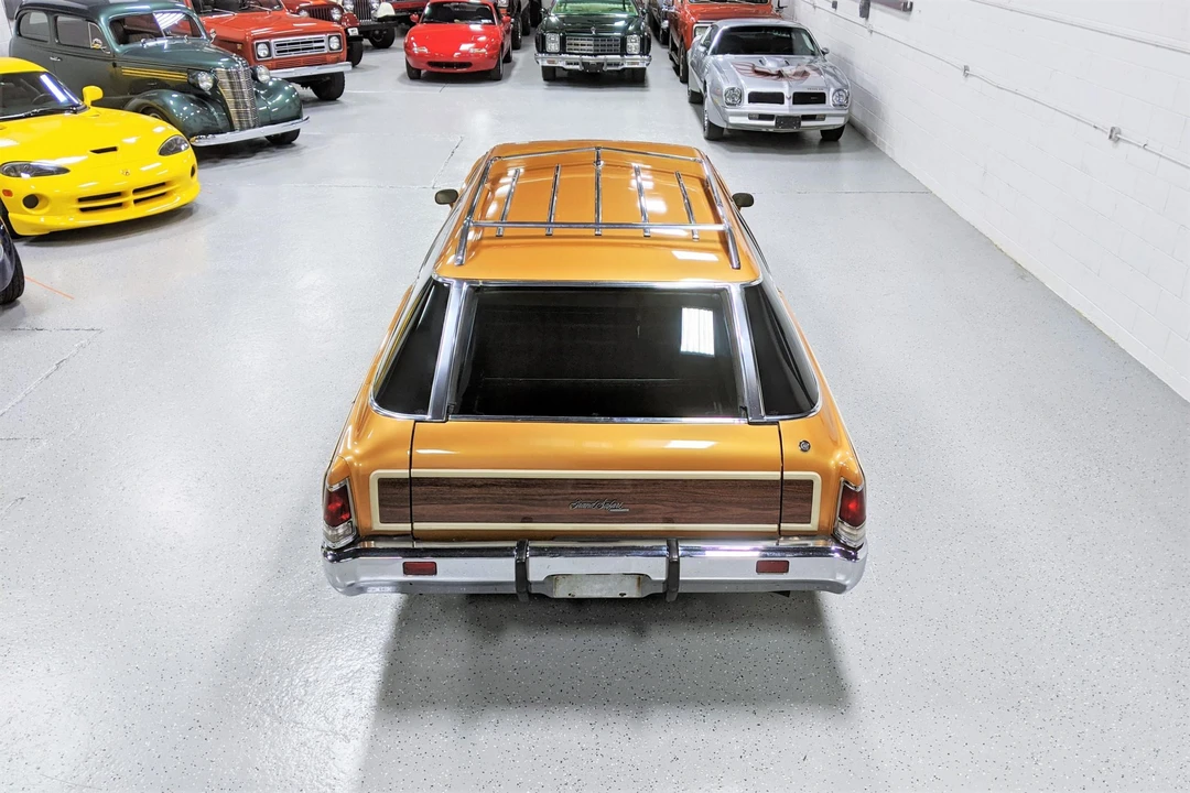 1973 Pontiac Safari - Image 8 of 31