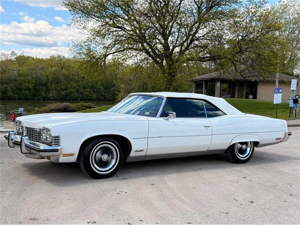 1973 Pontiac Grand Ville - Image 3 of 31