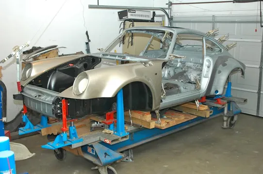 1973 Porsche 911 RSR Tribute