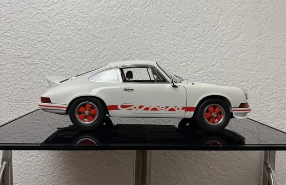 1973 Porsche 911 Carrera RS 2.7 1:8 Scale Model