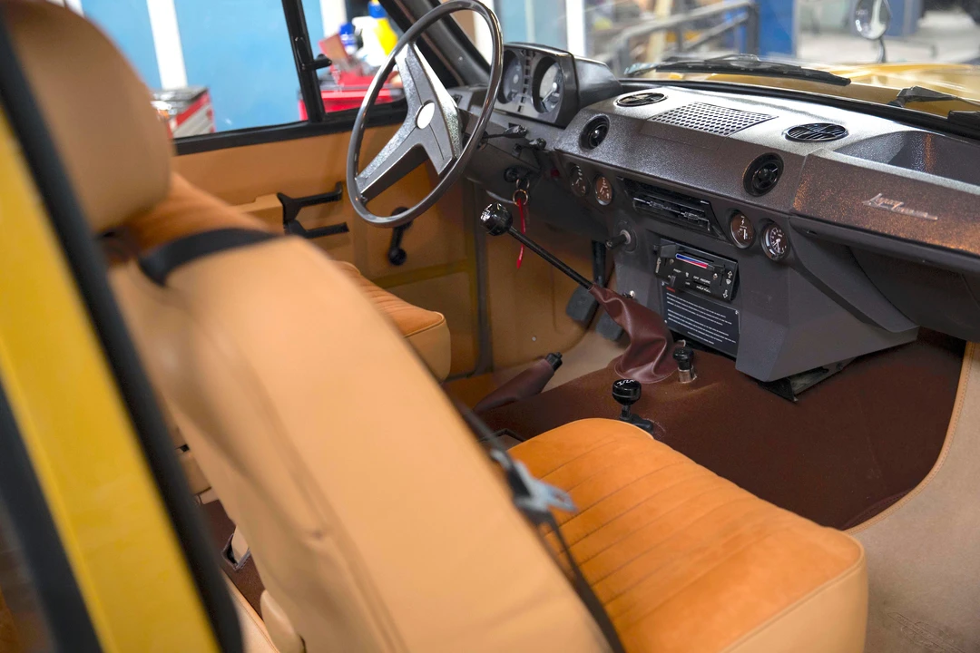 1973 Land Rover Range Rover Classic - Image 7 of 31