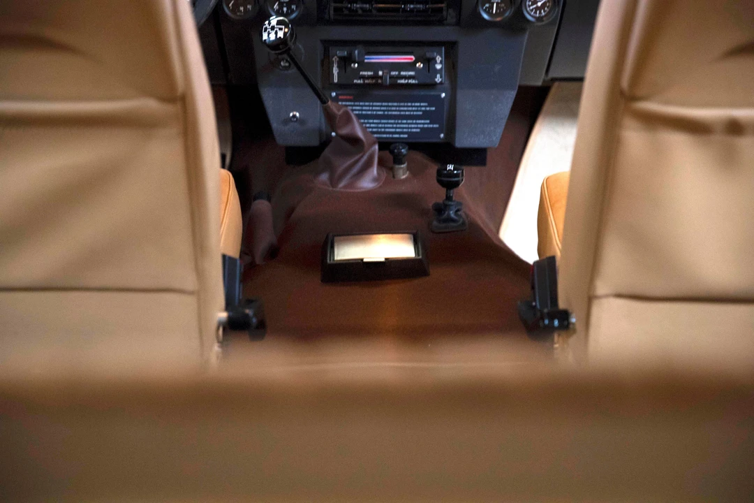 1973 Land Rover Range Rover Classic - Image 2 of 31