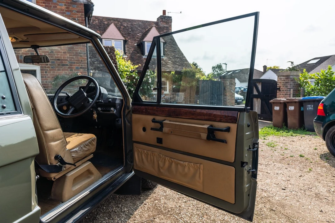 1973 Land Rover Range Rover Classic - Image 18 of 30