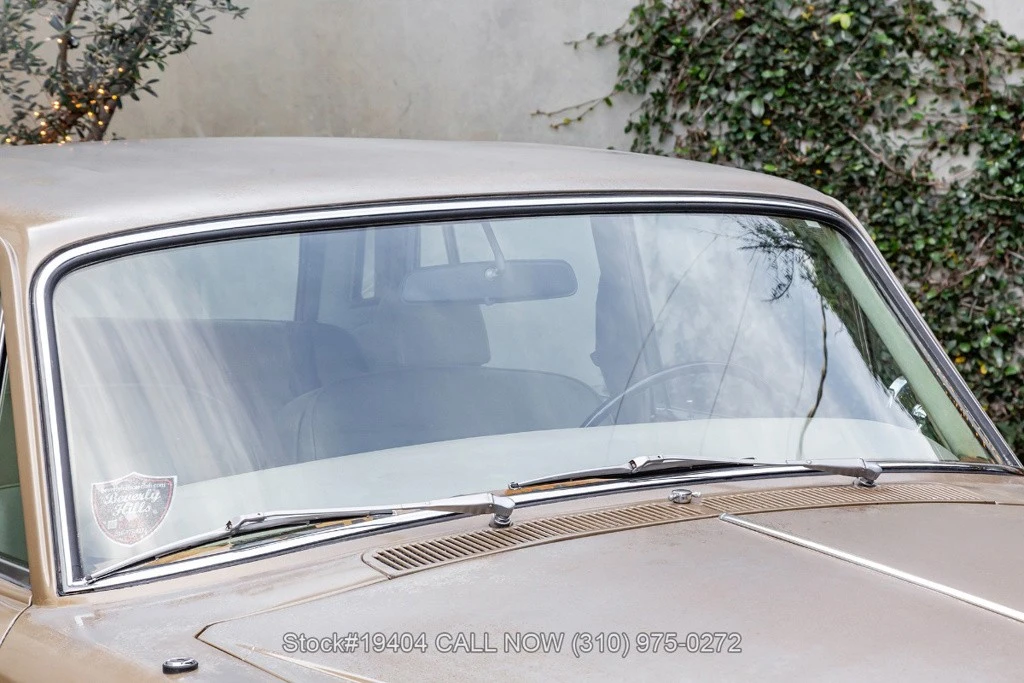 1973 Rolls-Royce Silver Shadow I - Image 9 of 12