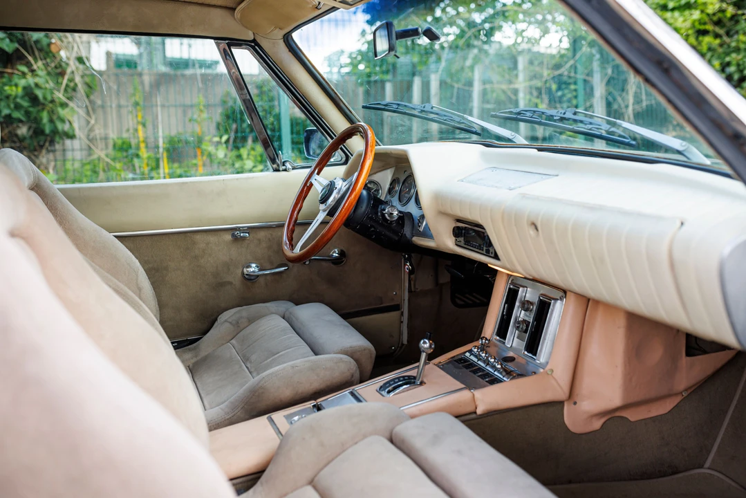 1973 Studebaker Avanti - Image 23 of 31