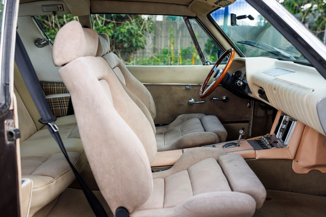 1973 Studebaker Avanti - Image 24 of 31