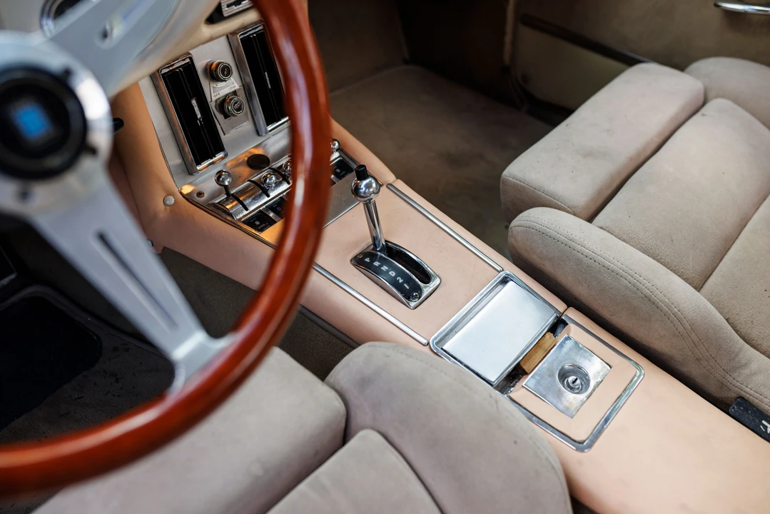 1973 Studebaker Avanti - Image 15 of 31