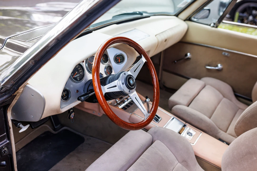 1973 Studebaker Avanti - Image 11 of 31