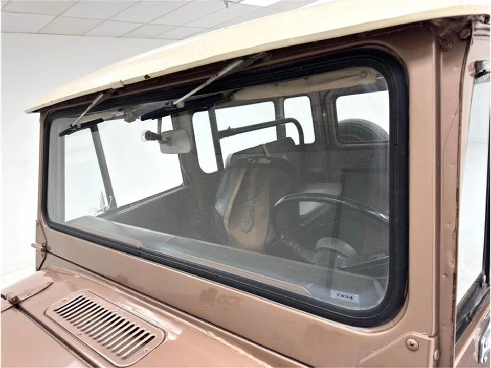1973 Toyota J40 Land Cruiser - Image 14 of 31