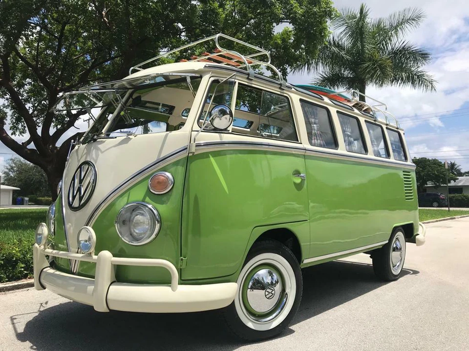 1973 Volkswagen Split-Window Bus - Image 2 of 5