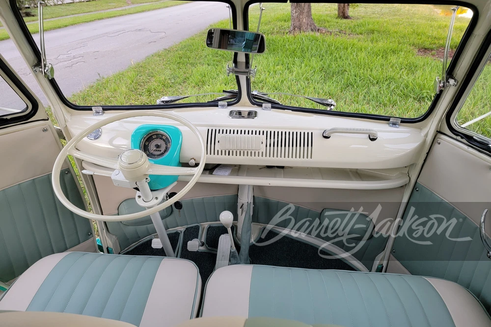 1973 Volkswagen Bay-Window Bus - Image 3 of 10