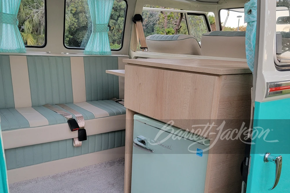 1973 Volkswagen Bay-Window Bus - Image 7 of 10