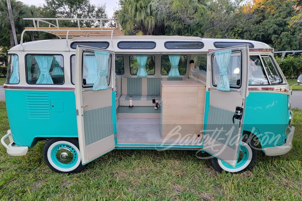 1973 Volkswagen Bay-Window Bus - Image 10 of 10