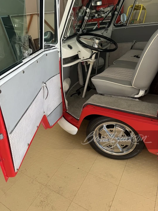 1973 Volkswagen Split-Window Bus - Image 10 of 24