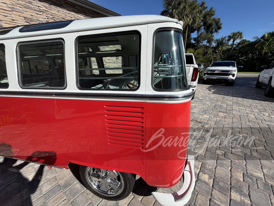1973 Volkswagen Split-Window Bus - Image 11 of 24